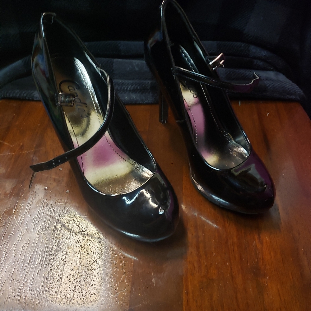High heel shoes